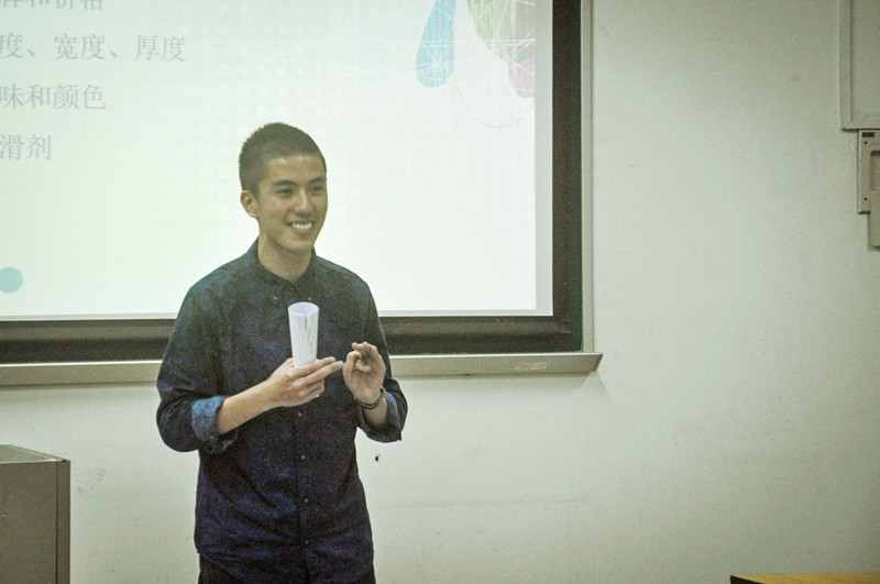 幽默风趣的主持人