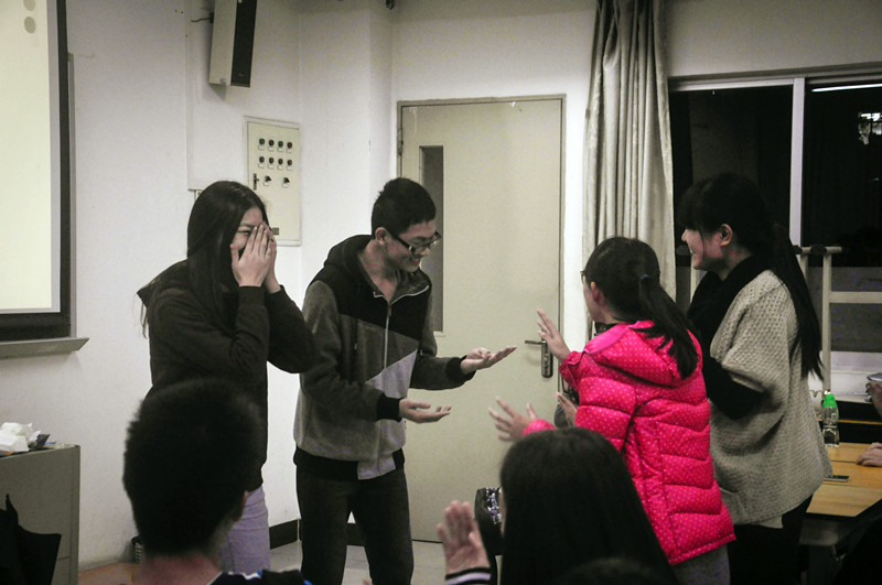 激烈而有趣的比赛环节