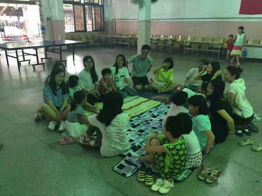 初次见面,大家互相认识