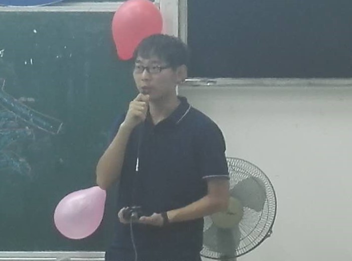 辅导员白志华发表演讲