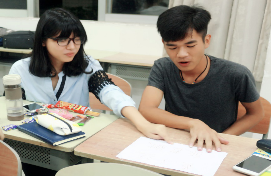 大粤亮教小粤亮用粤语自我介绍